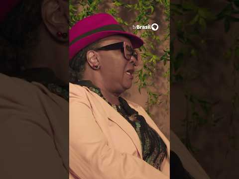 Sandra Sá comenta o sucesso da música “Olhos Coloridos”
