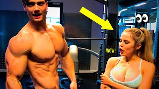MOST EPIC WOMEN REACTIONS TO RIPPED MAN!