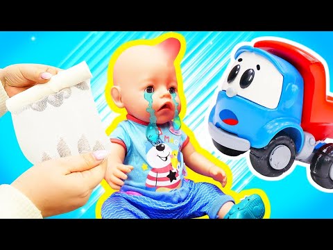 ¡Oh, no! ¡los muñecos Baby Born están peleando!