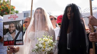 GUARDA: Migliaia manifestano in Israele chiedendo un accordo per gli ostaggi di Gaza