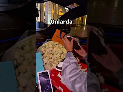 BİZDE NEDEN BÖYLE ACABA 😀     #sevgili #bmw #araba #viralvideo #arkadaş #alışveriş #hediye