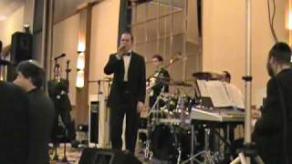 Shaxsiy naqshlardan tikilgan toqilgan koylak