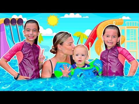 Diversão com as crianças nas piscinas e toboáguas do parque aquático | Jéssica Godar e Laurinha
