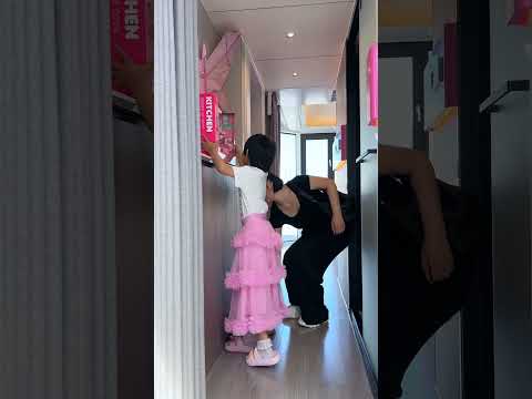 Solo Living with a Girl: Immersive Capsule House Experience #etonghouse #spacecapsulehouse