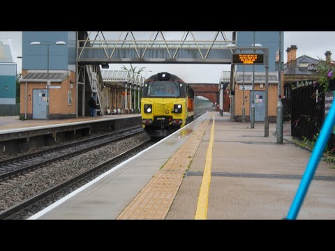 Colas Rail 70805 Thrashes past with a 2 tone