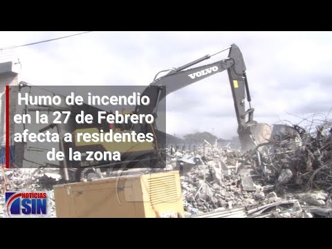 Humo de incendio en la 27 de Febrero afecta a residentes de la zona