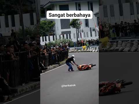 Di tengah lintasan #shrots #roadrace #fyp