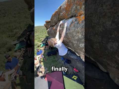 Friends Climb Crazy Rock 🤯