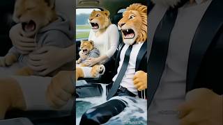 狮王一家开车坠入水中，金毛奋不顾身营救 #pets #老友狗狗 #狮子 #创作者扶持计划 #创作者中心 #记者