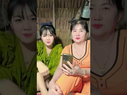 Mẹ đang đợi anh trả lời kìa