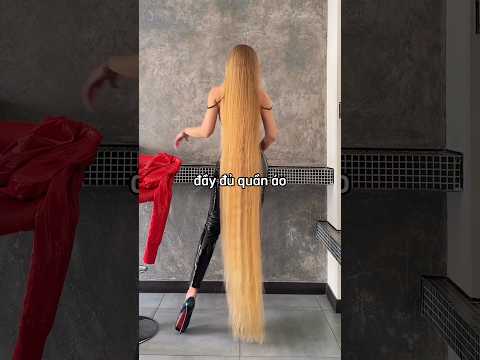 Cô gái có mái tóc dài khiến việc mặc quần áo trở nên khó khăn 😳