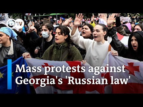 Georgian parliament passes 'foreign influence' law despite mass protests | DW News