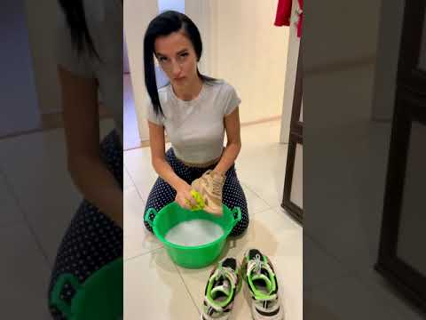 Девушка все сделает за деньги - #Shorts от Корявый VLOG - Денис Бубнов