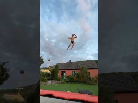 Quad Backflips Like It’s NOTHING 🫣