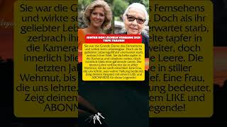 HINTER DEM LÄCHELN VERSTECKTE SICH EINE UNENDLICHE TRAURIGKEIT.