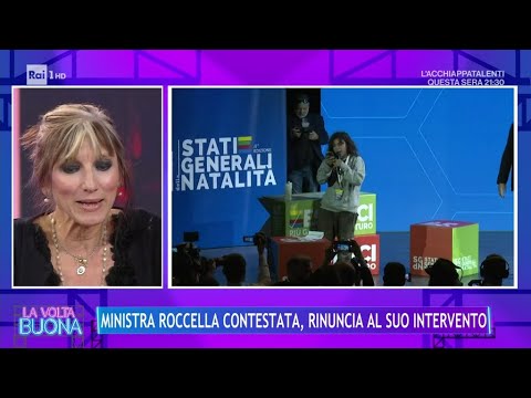 Ministra Roccella contestata, rinuncia al suo intervento - La Volta Buona 10/05/2024