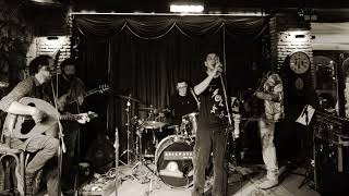 Giannis Fiollas - I Tigris ( Live Rockwood Athens )
