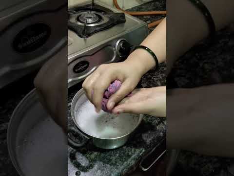 sofa cleaning hack 😊#ytshorts #kitchentips #trending #relatable #viralvideo #shorts
