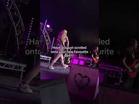 New favourite riff?? #guitarriff #numetal #femalefronted #numetalmusic #band #femaleguitarist