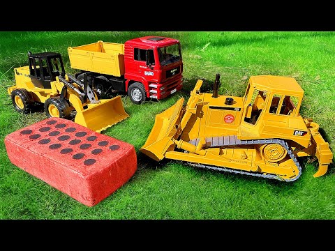 🚜🔧 ¿Cómo Funciona un Gran Buldócer? | Vehículos de Servicio para Niños