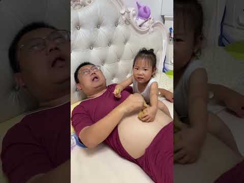 Dad robs chicken nuggets to eat father and daughter father and daughter daily