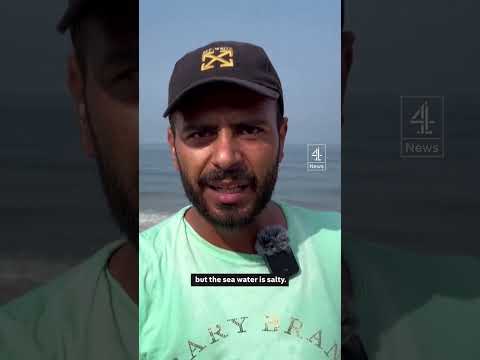 Gazans bathe in sea as clean water runs out