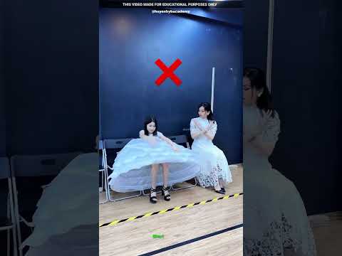 This Bridal Dress Is So Heavy