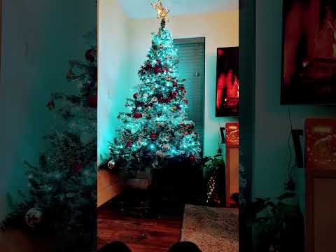 It is time for the tincleles and tossing pepole