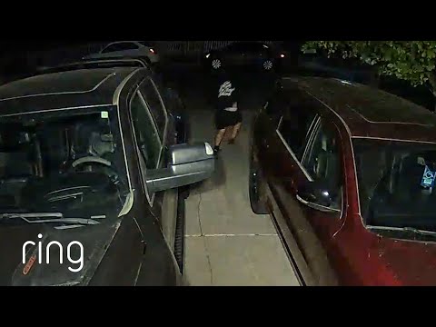 Stranger Thinks Twice When Confronted by Motion Warning | RingTV