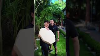 DISTRIBUÍ R$2000 EM PIZZA NA RUA