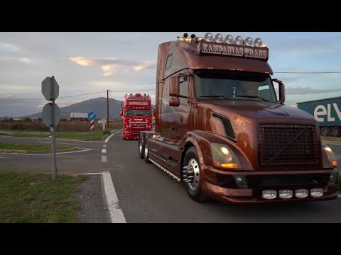 Truck sounds passing (part 1)