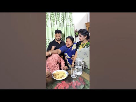 কয়টা ভাতের জন্য গরিব শশুরকে প্রতিদিনই অপমান করে শাশুড়ি ! ছেলের সামনেই খাবারের প্লেট নিয়ে গেলো স্ত্রী