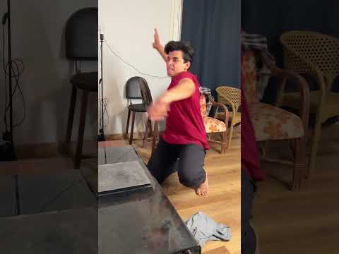حسين انضرب مش كده يا خاله 😭😂