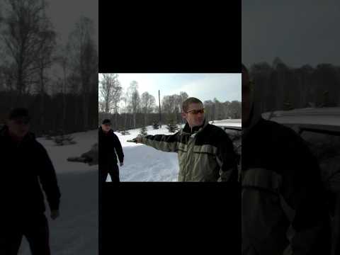 Даже пистолет не помог.