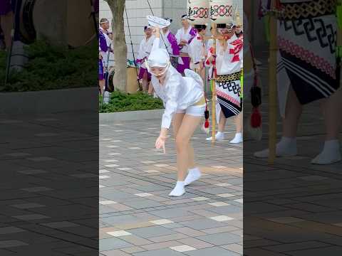 中目黒 #阿波おどり いなせ連  白法被 優美の極み 驚異の体幹 #beautifulmusic #flute #阿波踊り #篠笛 #祭り #まつり #beautifulgirl #awaodori