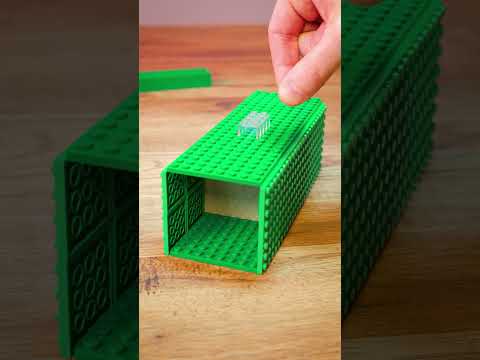 Wrapping a LEGO gift 🎁