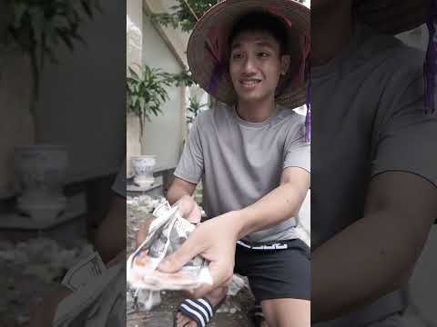 SHK - Con Gái Tiết Kiệm Tiền Mua Bánh Sinh Nhật Cho Mẹ - Daughter Gives Birthday Cake To Mom #shorts