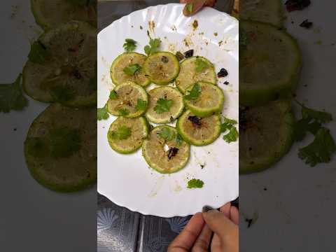 টক ঝাল মিষ্টি গন্ধরাজ লেবু মাখা😋 বছরের শুরুতেই তোমাদের জিভে জল এনে দিলাম🤤 #shorts #food