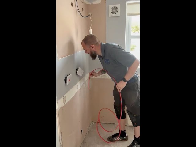 How to make installing sockets easy with the Super Rod Cable Tongue!

Thanks for the video Neil from NTD Electrical!