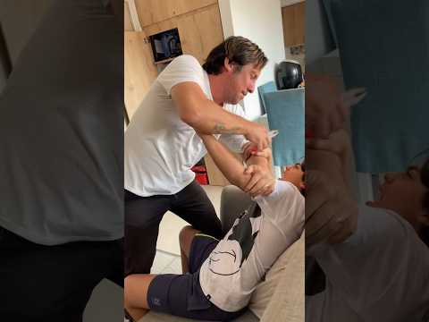 Mamá vs Papá 😂 cuando se te afloja un diente 😱 #tiktok #videos #youtube #shorts #viral
