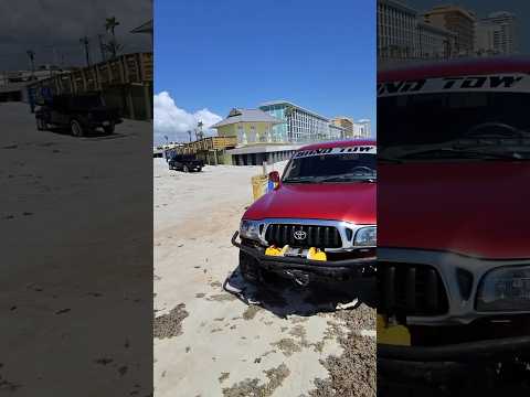 We Don’t Hate, We Educate🤝🏼 #sandtow #florida #beach #jeep #toyota #4x4