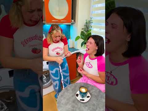 ما هذا في فمك؟! 🤔 اكتشف الغموض! 🤭