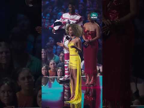 Tyla and Halle Bailey address beef rumours after awkward exchange on stage #itvnews #news