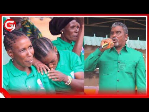 SARAKASI ZA UCHAGUZI GEITA - MGOMBEA AMWAGA NONDO ZA SERA - ATUMIA KIVUA CHA MWENYEKITI MSTAAFU CCM