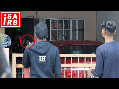 Surprise peminat, pergi depan rumah