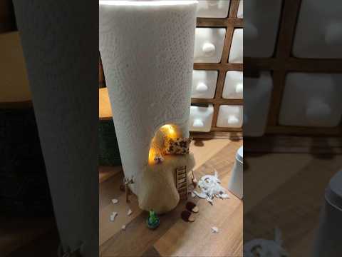 Schlafstätte in der Küchenrolle #weihnachtswichtel