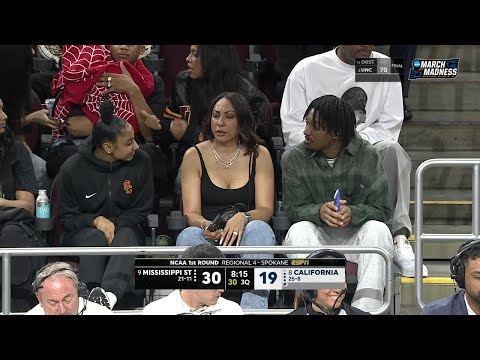JuJu Watkins sits with Jayden Daniels & his mom for Mississippi State