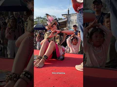 RAKA DI KASIH LOVE SAMA IDOLA MB DECHAA ❤️#minivlog #hiburanshorts #anakdesa #vlog