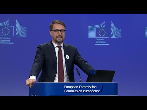 EU says it will 'assess' France-UK migrant deal | AFP