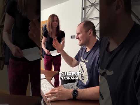 Hokej je pro spoustu chlapů únik od dusna doma. A po siréně je zpět realita. #restartmuze